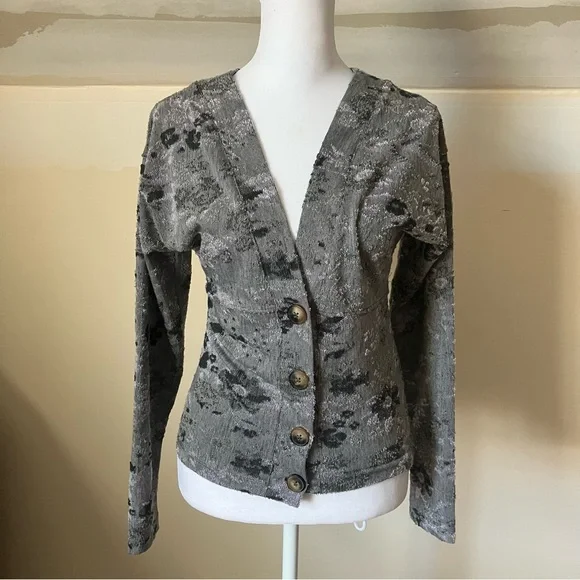 Free People Gray Floral Carolina Cropped Button Front Cardigan size Small - Picture 2 of 8